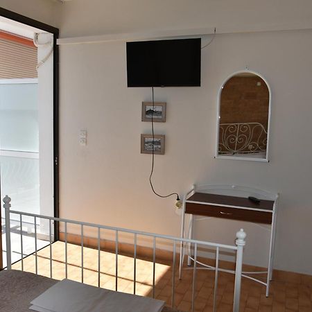Lions 2 Studios & Apartments, Poros Island. Πόρος Εξωτερικό φωτογραφία