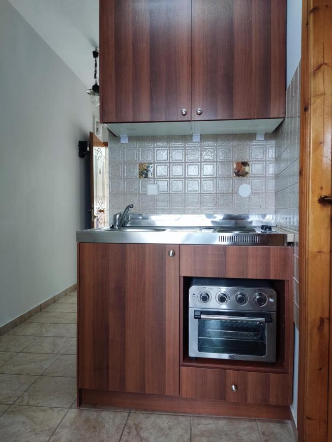 Lions 2 Studios & Apartments, Poros Island. Πόρος Εξωτερικό φωτογραφία