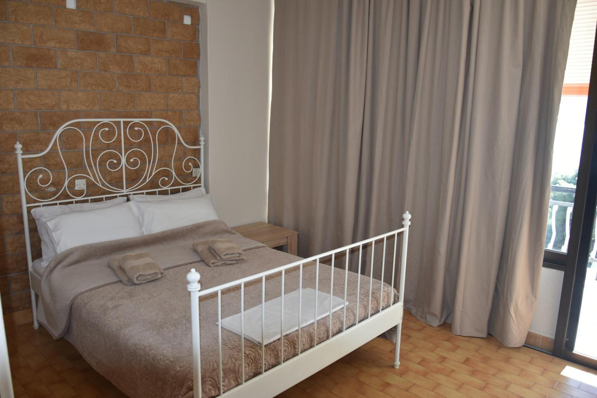 Lions 2 Studios & Apartments, Poros Island. Πόρος Εξωτερικό φωτογραφία