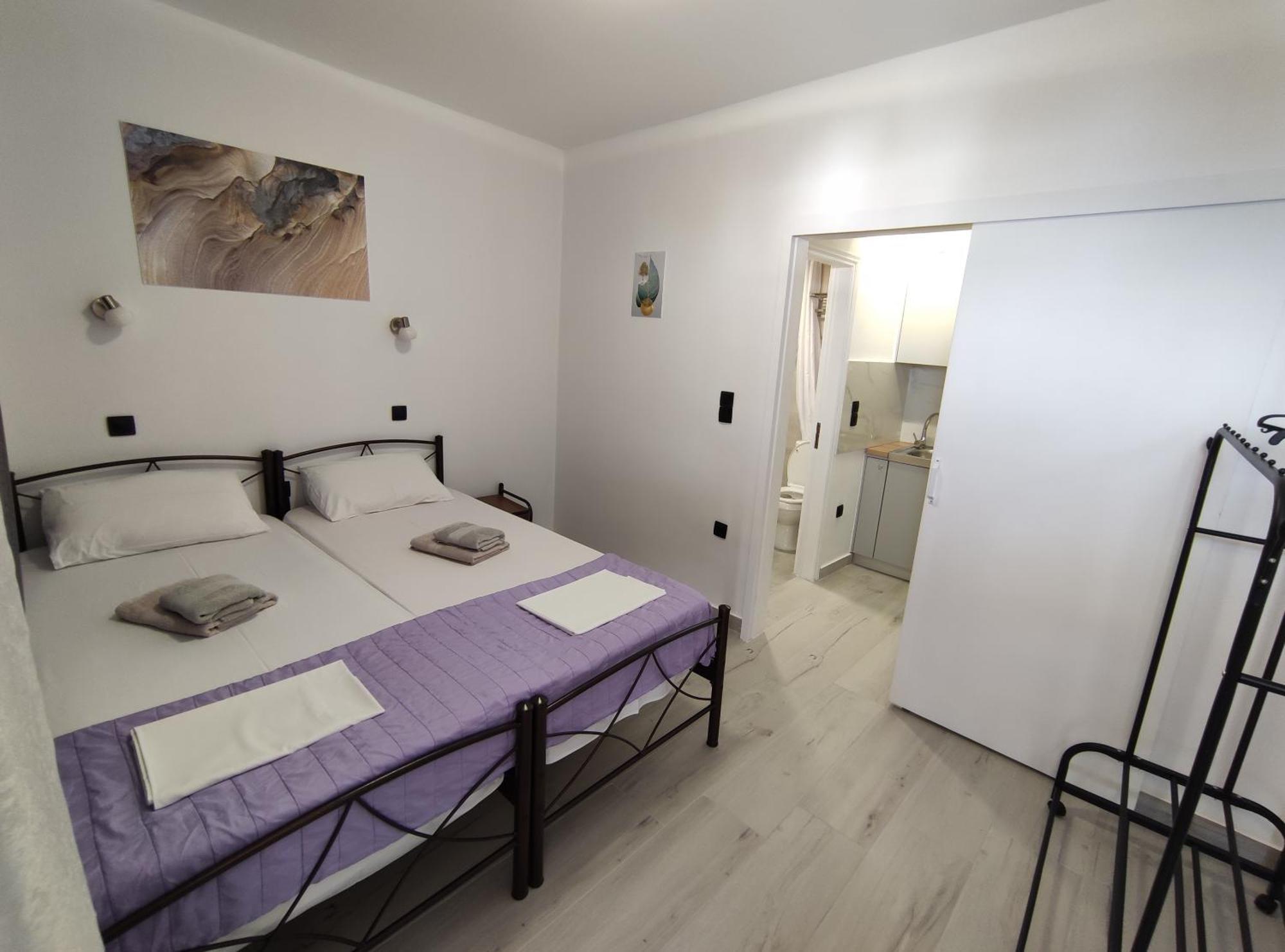 Lions 2 Studios & Apartments, Poros Island. Πόρος Εξωτερικό φωτογραφία