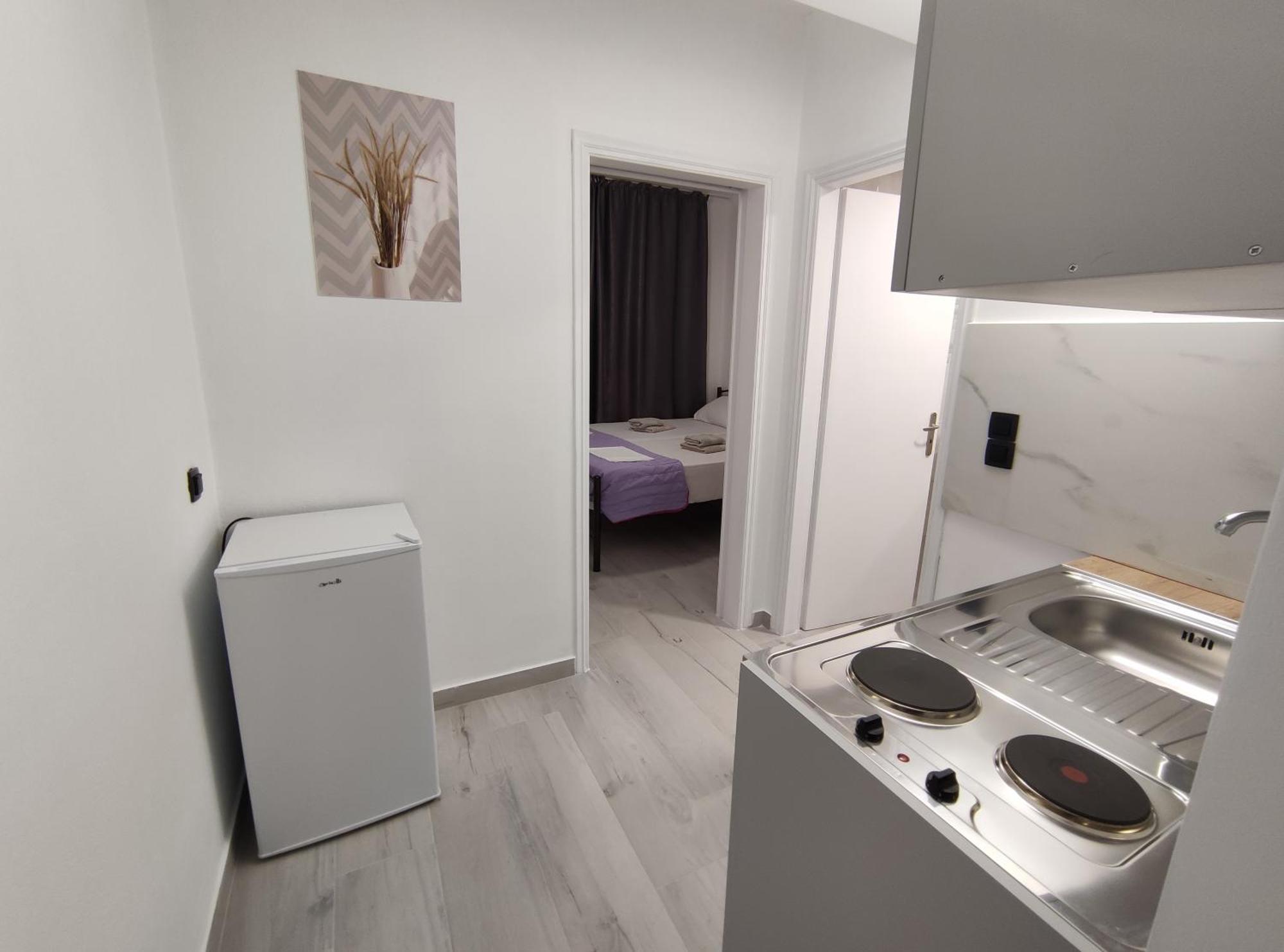 Lions 2 Studios & Apartments, Poros Island. Πόρος Εξωτερικό φωτογραφία