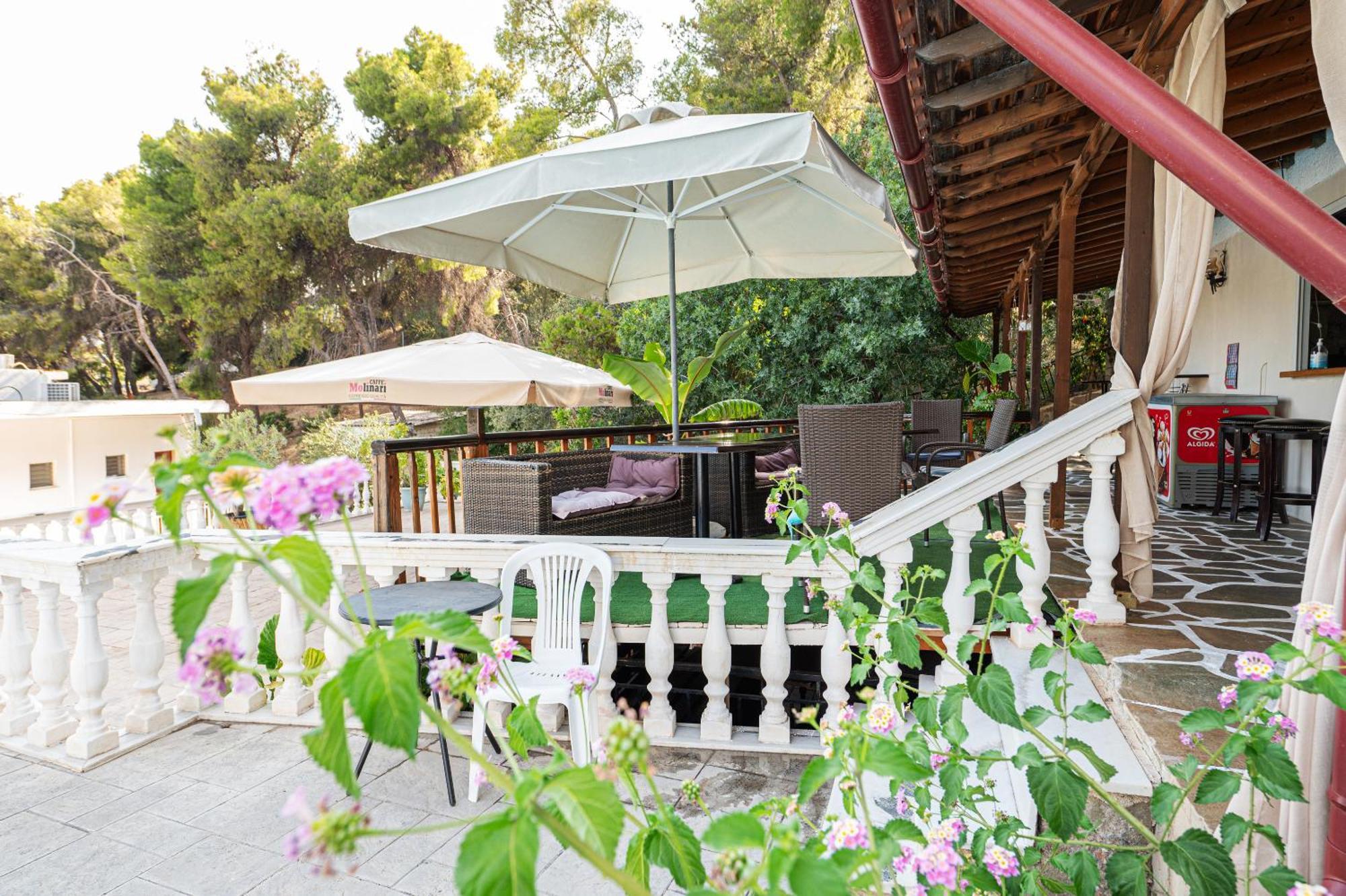 Lions 2 Studios & Apartments, Poros Island. Πόρος Εξωτερικό φωτογραφία