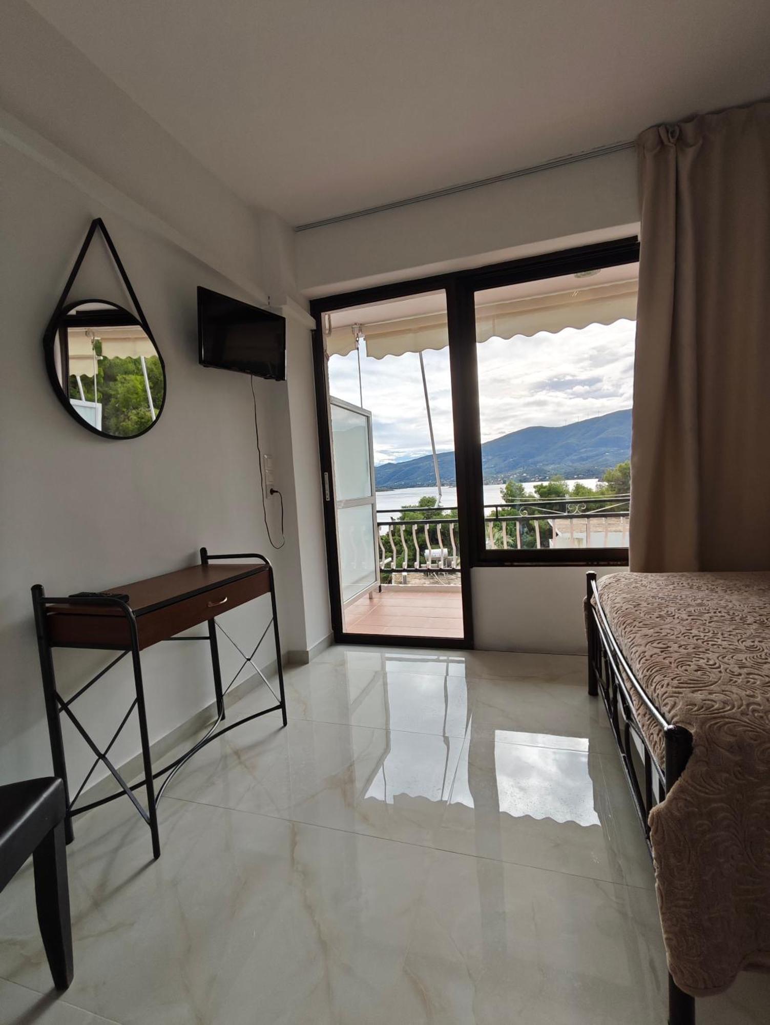 Lions 2 Studios & Apartments, Poros Island. Πόρος Εξωτερικό φωτογραφία
