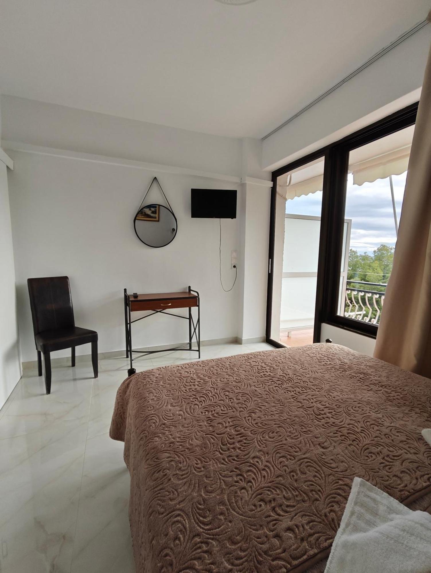 Lions 2 Studios & Apartments, Poros Island. Πόρος Εξωτερικό φωτογραφία